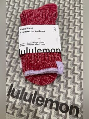 Lululemon Ragg Quarter-Length Socks — Red with Purple Trim